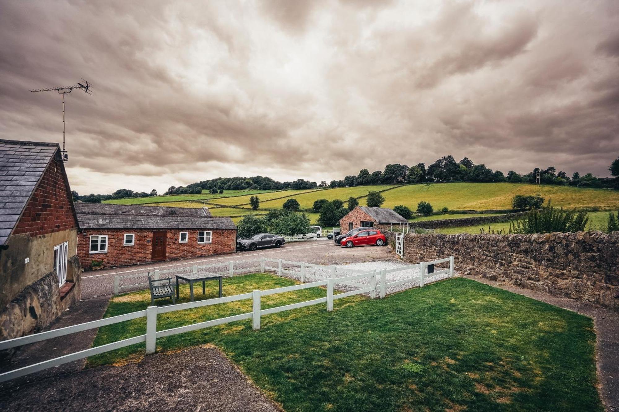 Cottages In Derbyshire, Oak Cottage Hazelwood Exterior foto