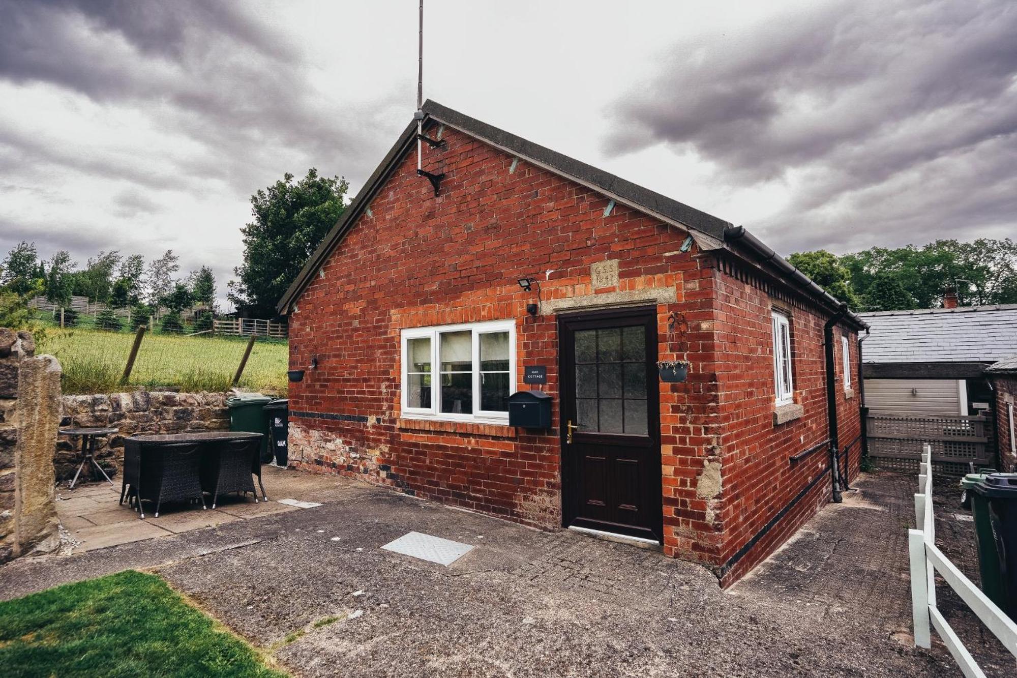 Cottages In Derbyshire, Oak Cottage Hazelwood Exterior foto